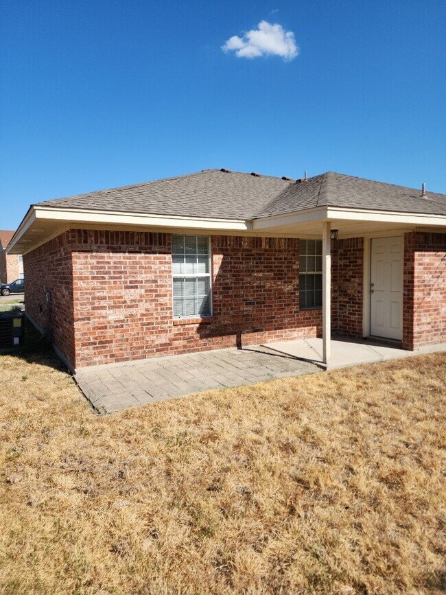 Building Photo - 1807 Windward Dr