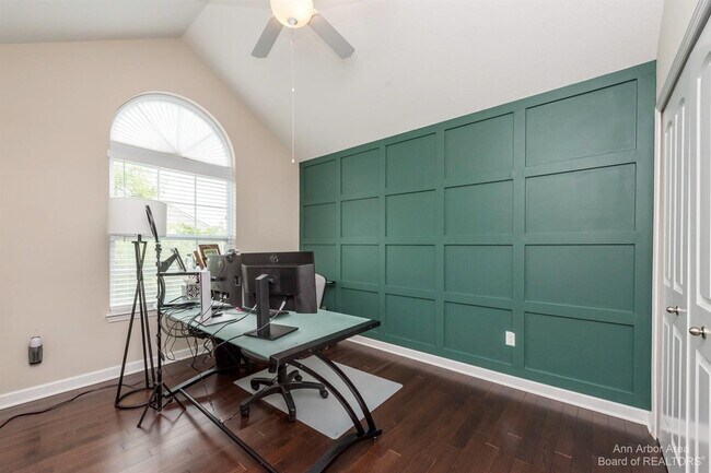 Building Photo - 51152 E Bourne Terrace
