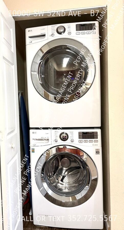 Building Photo - 10000 SW 52nd Ave