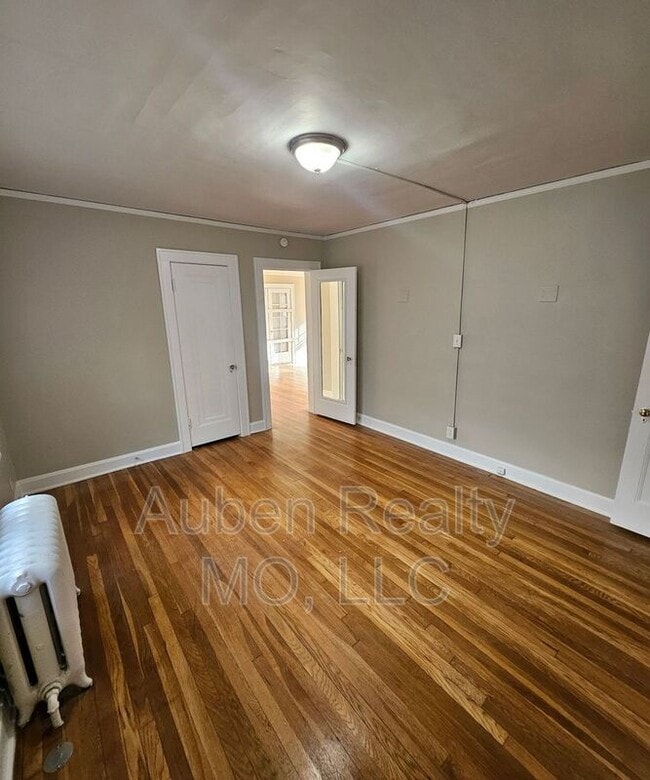 Building Photo - 5436 Harrison St