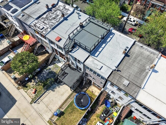 Building Photo - 1118 Chicago St SE