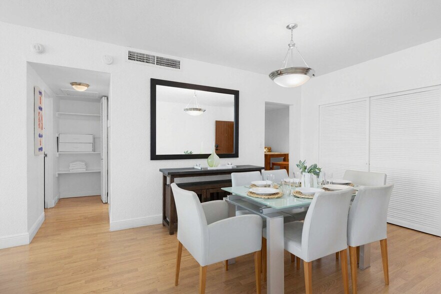 Building Photo - 3801 S Ocean Dr