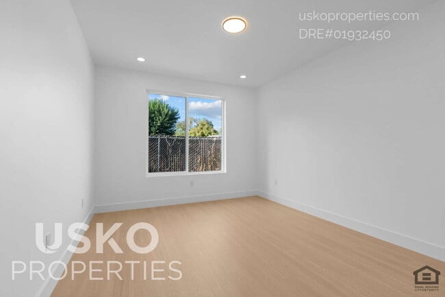 Building Photo - Brand New Construction Unit for Rent - 2 B...