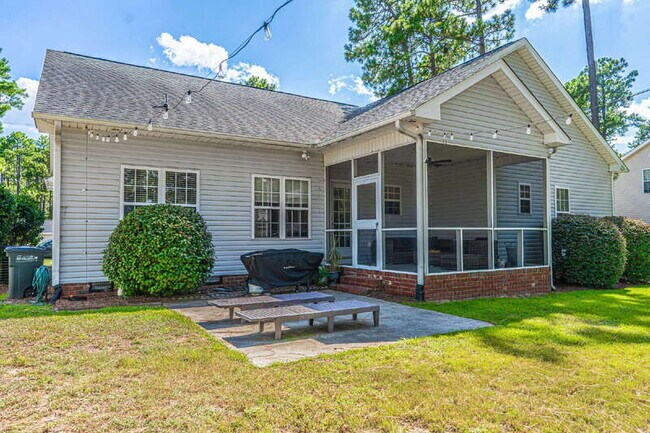 Building Photo - 167 Laurel Oak Ln
