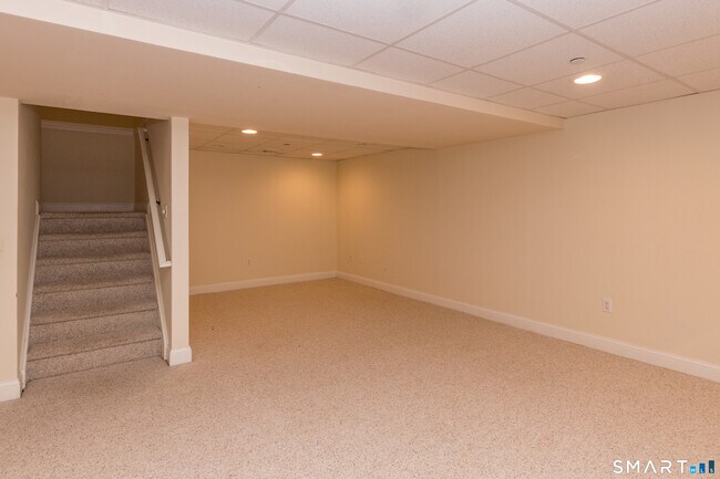 Building Photo - 14 Last Leaf Cir