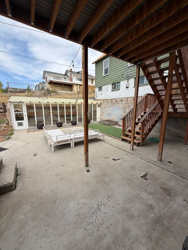 Building Photo - 943-943 W Granite St