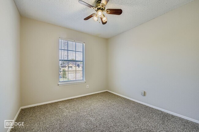 Building Photo - 1322 Jasmine Dr