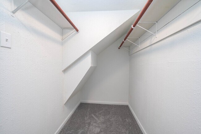 Building Photo - 20502 Cocoplum Dr