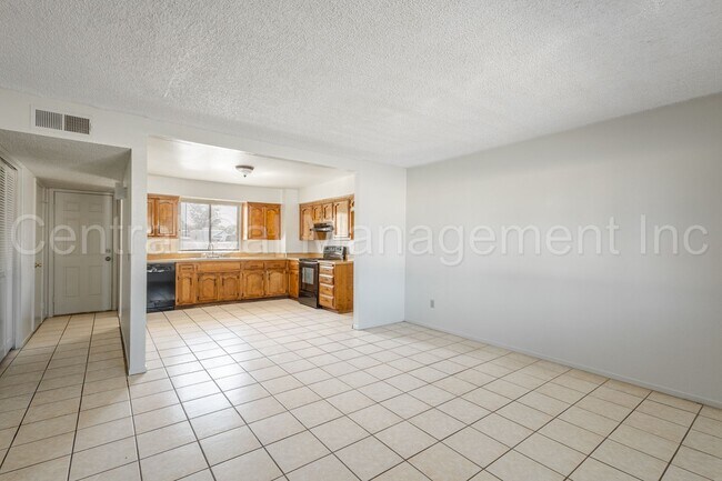 Building Photo - 3400 Ashe Rd