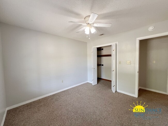Building Photo - Charming 3 Bedroom Home in Countryview Estates community with Solar Panels!
