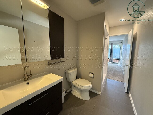 Building Photo - Spacious & Updated Two Bedroom Downtown Monterey Condominium