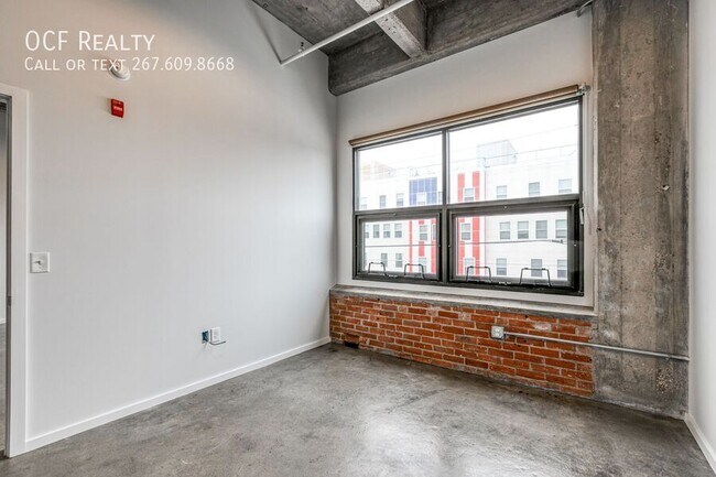 Building Photo - 4800 Brown St