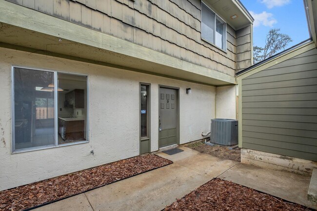 Building Photo - 3128 Blairstone Ct