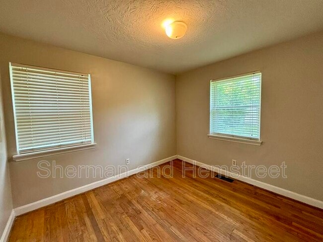 Building Photo - 2020 Garr Dr