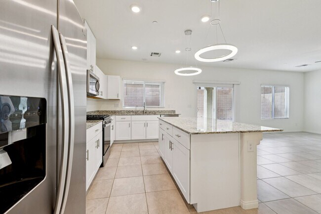 Building Photo - 10971 Meridian Flds Ave