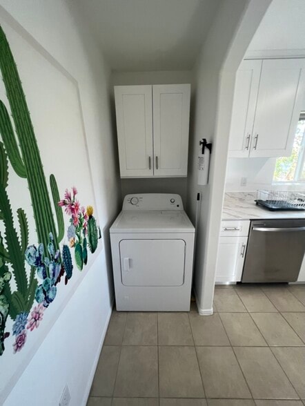 Upper Unit laundry area - 61786 Desert Air Rd