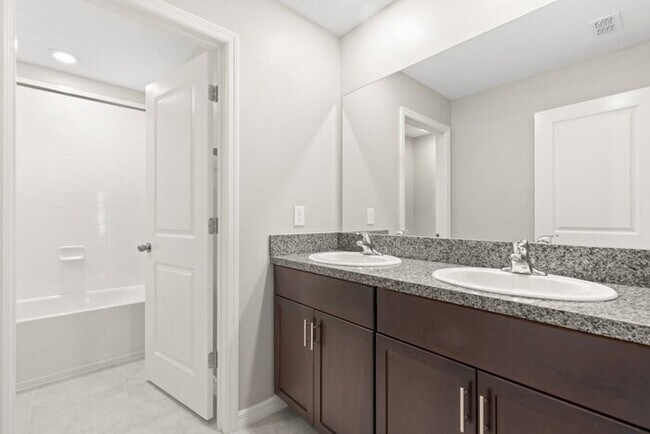 Building Photo - LIKE NEW 5 Bedroom Home for Rent in Shell Cove!