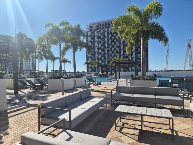 Building Photo - 5350 NW 84th Ave