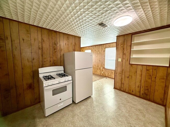 Building Photo - 249 Kibbe Ave