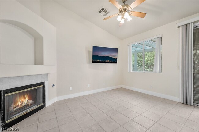 Building Photo - 1299 Echo Creek St