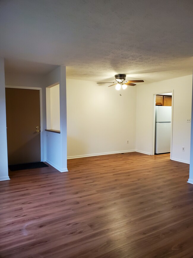 Building Photo - 1136 Stoney Springs Road