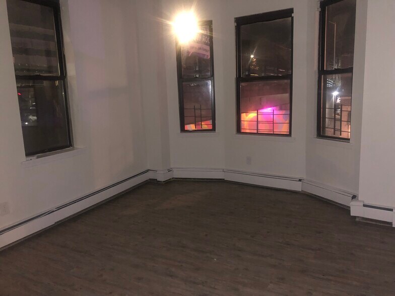 Building Photo - 400 North Ave