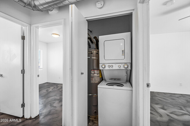 Building Photo - 3601 N 15th Ave