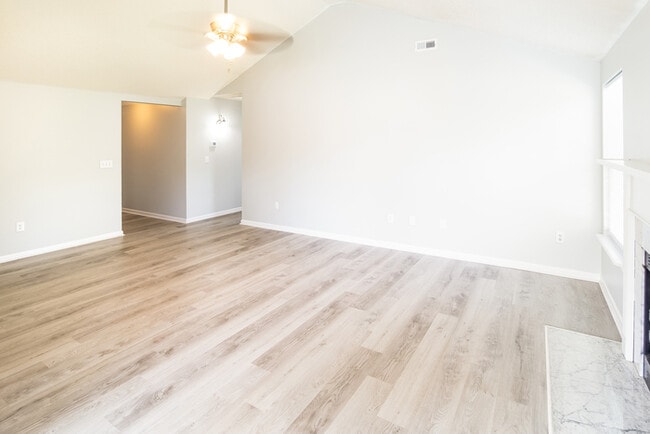 Building Photo - Welcoming 3-Bedroom Hanahan Home