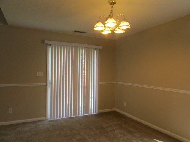 Building Photo - 6658 Largo Ln