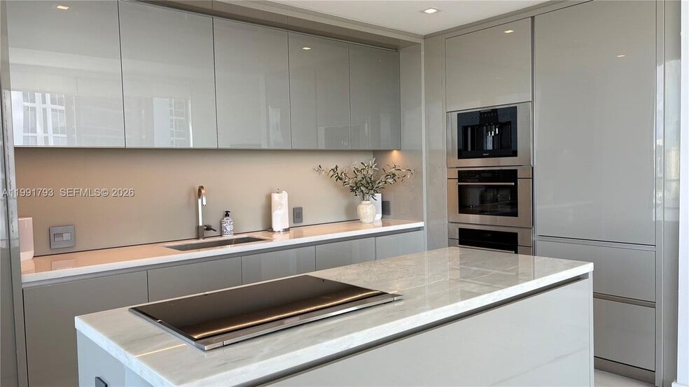 Building Photo - 18975 Collins Ave