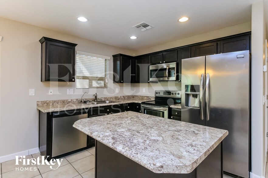 Building Photo - 4604 E Jadeite Dr