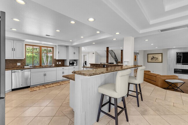 Building Photo - 80980 Vista Bonita Trail