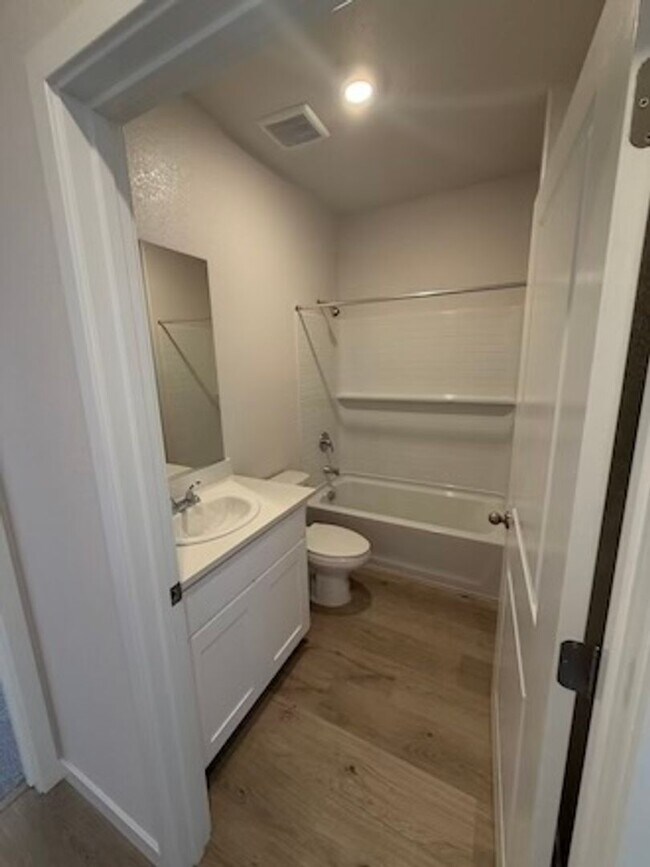 Building Photo - Brand New Single Story Solar All Electric Home in Roseville