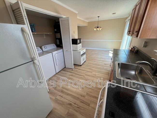 Building Photo - 263 Copper Hill Dr