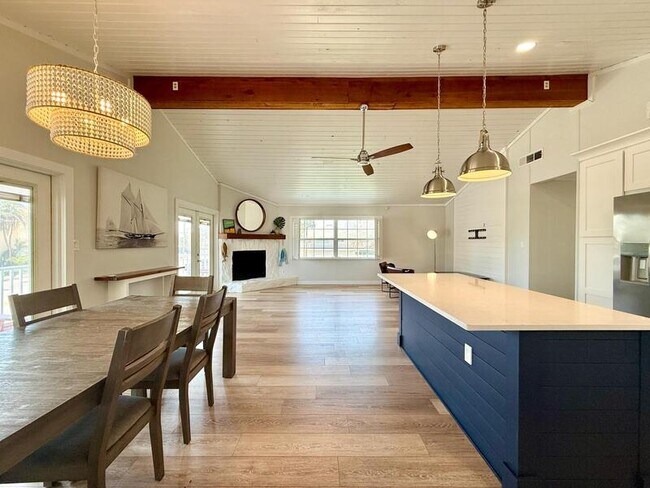Building Photo - 15613 Gulf Blvd