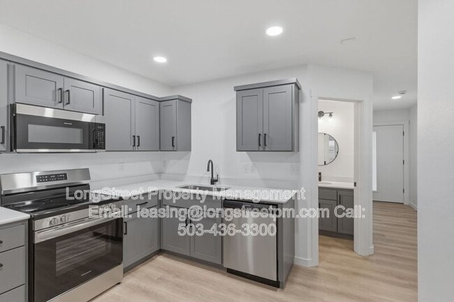 Building Photo - 826 S 19th St