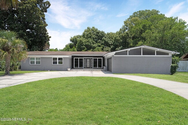 Primary Photo - 7930 Bellemeade Blvd