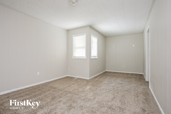 Building Photo - 5528 Ditzler Ave