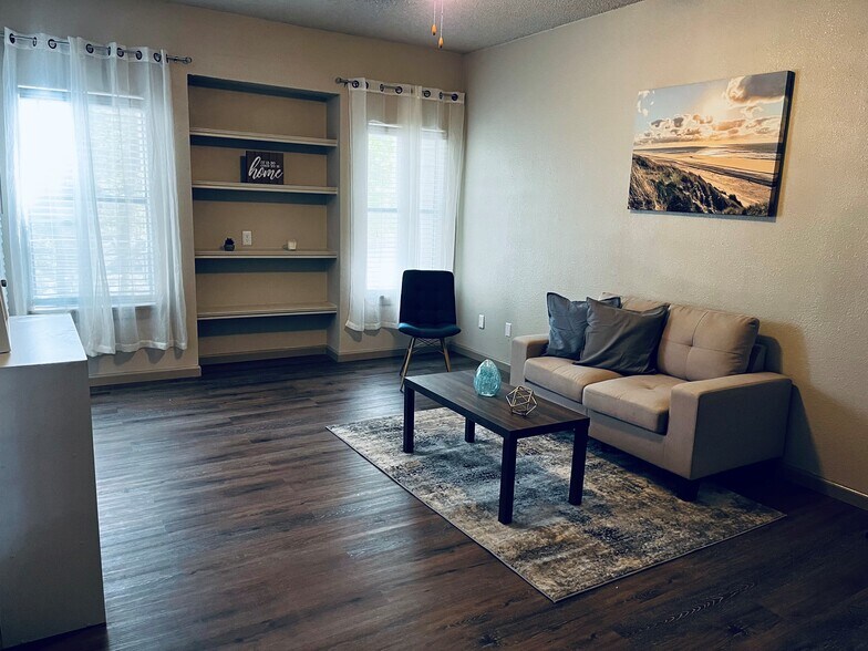 Coppertree 2425 Cromwell Cir Austin TX 78741 Apartment Finder