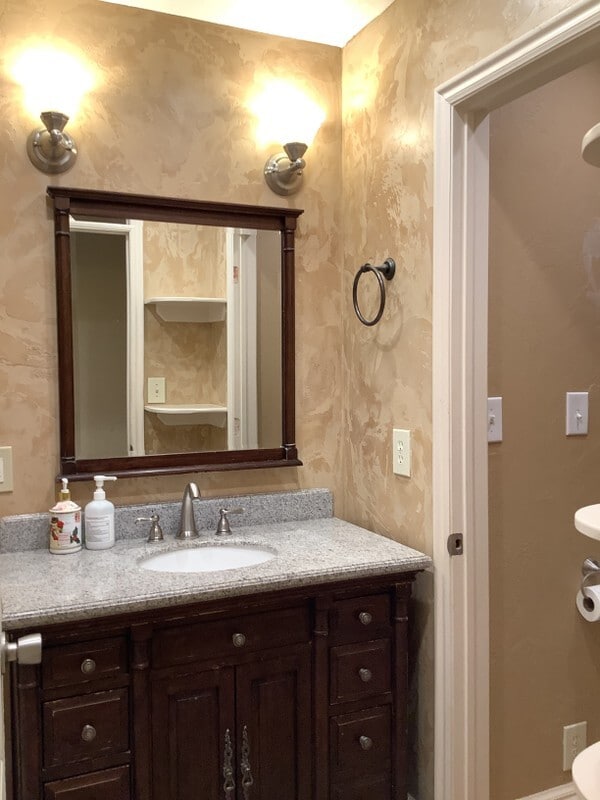 Building Photo - 809 Clover Blossom Cir