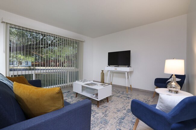 Building Photo - Live Close to Campus in Style – Sam Hughes...