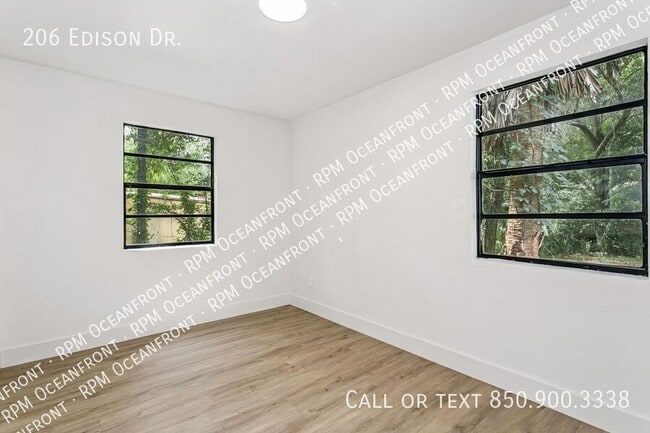 Building Photo - 206 Edison Dr