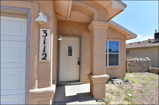 Building Photo - 3112 Tierra Ayala Dr