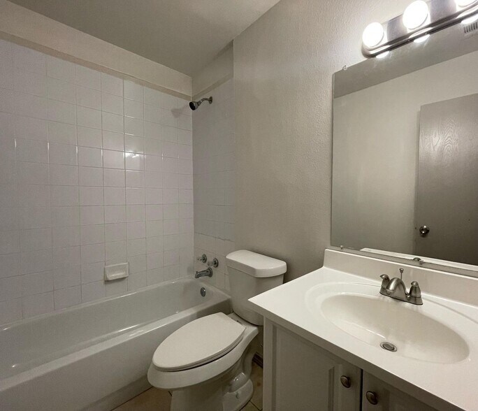 Building Photo - 4102 Opal Ave