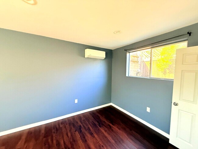 Building Photo - 17535-17537 Baltar Street