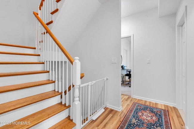 Building Photo - 160 Main St