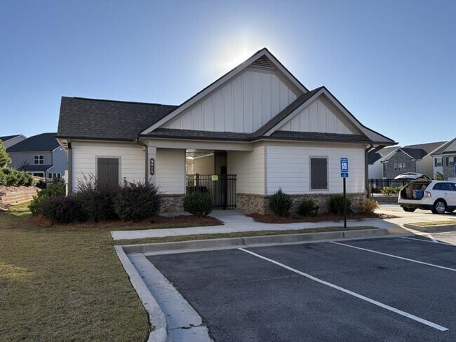 Building Photo - 5125 Fox Den Rd