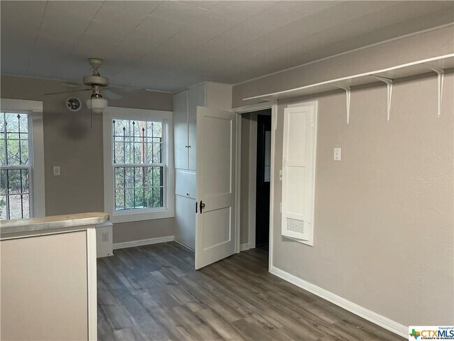 Building Photo - 111 W Fowler Ave