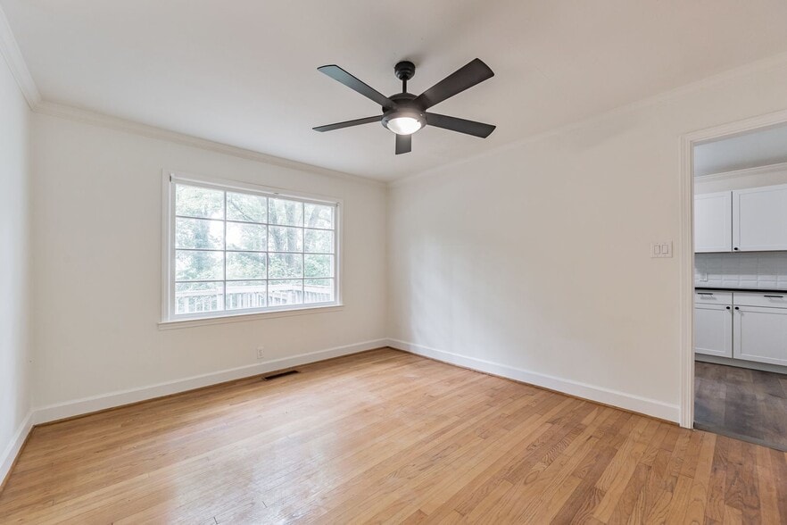 Building Photo - 2264 Red Mountain Terrace S