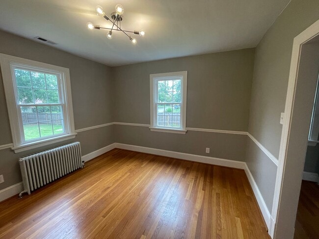 Building Photo - Charming Brick Cape in Colonial Place